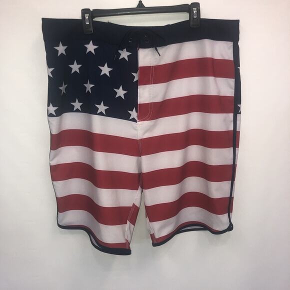 Old Navy California Adult 40” Waist Mens Polyester Blend Patrotic Shorts - Picture 1 of 9